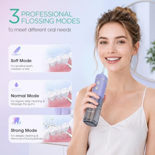 Voyor Health mini travel water pick in purple — photo 4